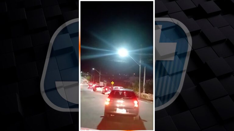 Professores protestam com buzinaço em frente à casa do prefeito e vereador em Canoinhas