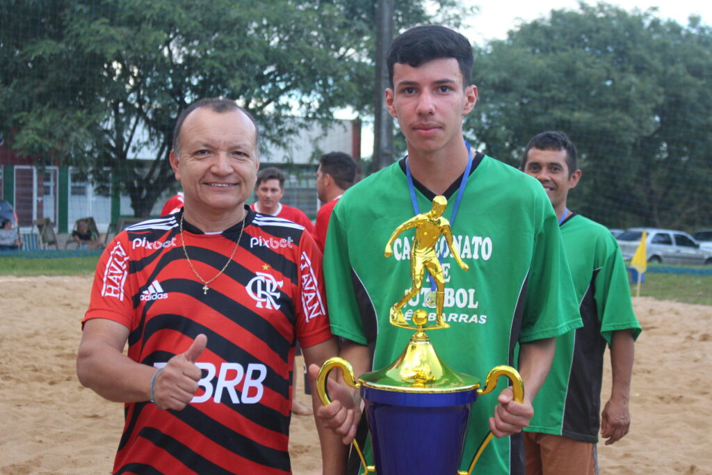 Torneios: Pescaria Danoni vence o Futebol de Areia; Real Fênix e Alto do  Mussi são campeões no Futebol Society - Prefeitura de Três Barras