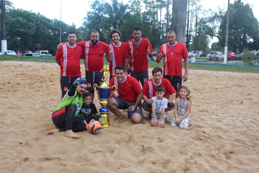 Torneios: Pescaria Danoni vence o Futebol de Areia; Real Fênix e Alto do  Mussi são campeões no Futebol Society - Prefeitura de Três Barras