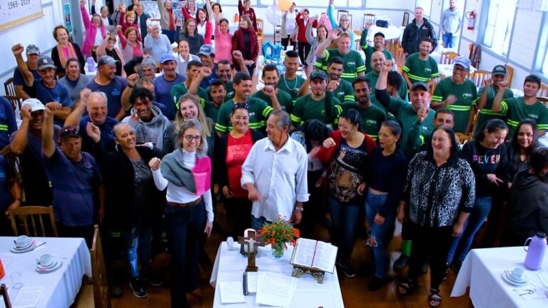 Trabalho dos coletores de Canoinhas é reconhecido com café oferecido há 10 anos