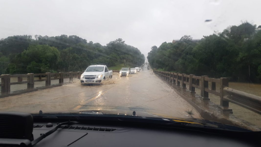 Ponte da BR 280 também é interditada