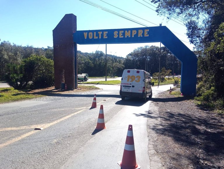 Trabalhador sofre descarga elétrica e cai de altura de 7 metros em portal de Itaiópolis